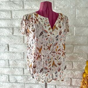Hinge Floral Top Size Medium